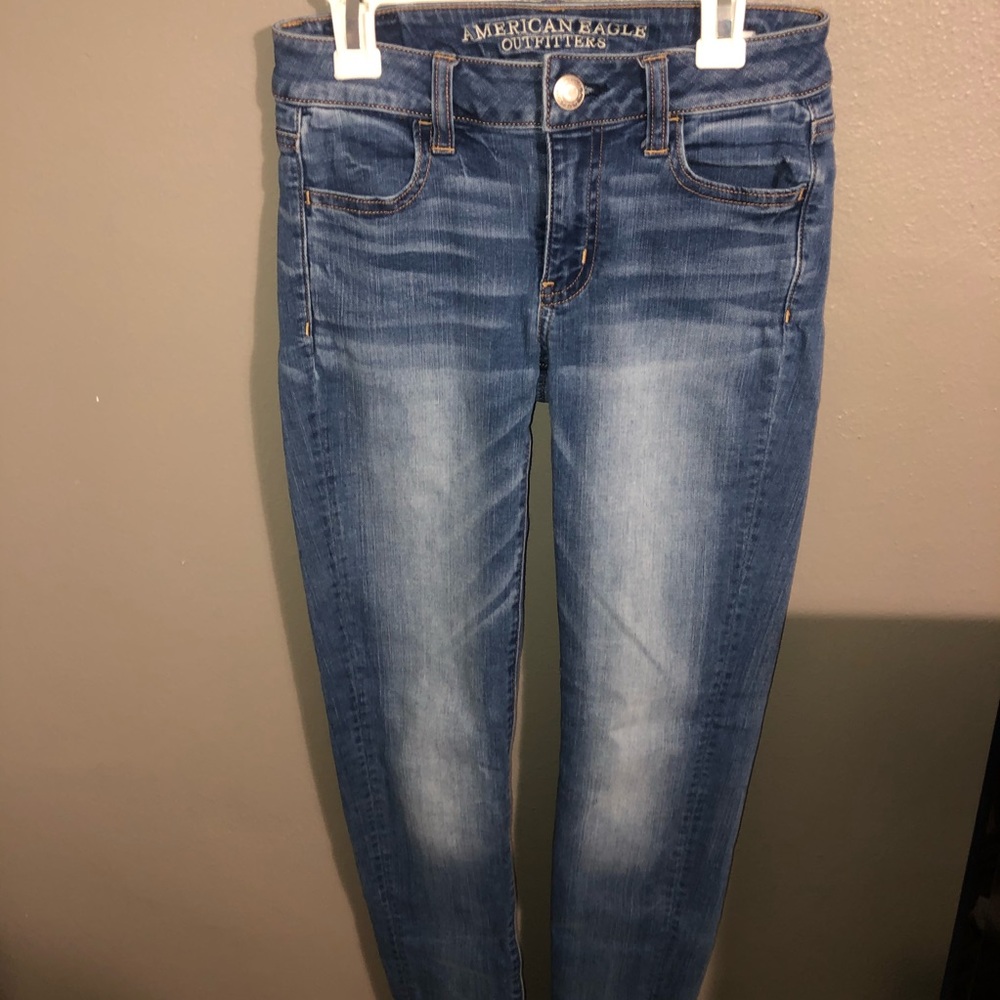 Low rise skinny jeans